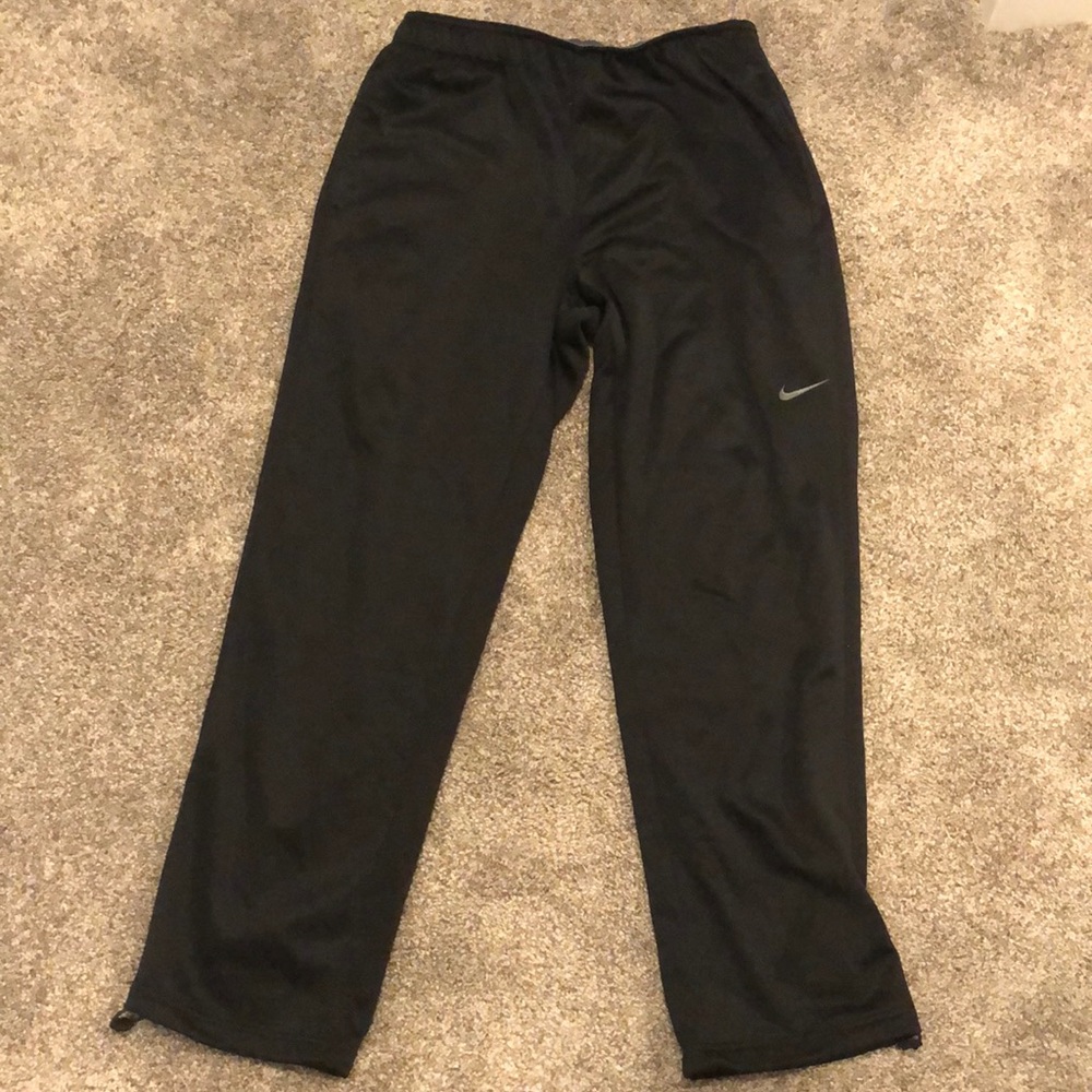 Black Nike therma-fit sweat pants